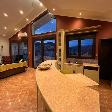 Sea View Luxury Lejlighed *