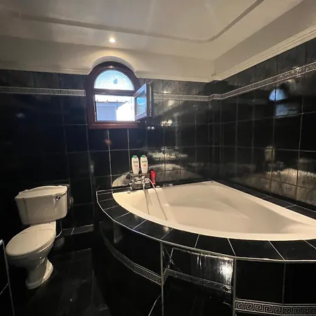Sea View Luxury Apartments *